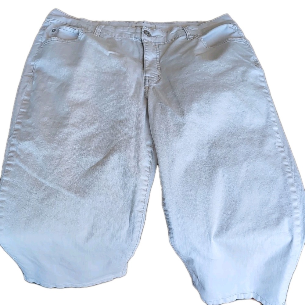 Jones New‎ York Women's White Denim Stretch Capris, Size 16W